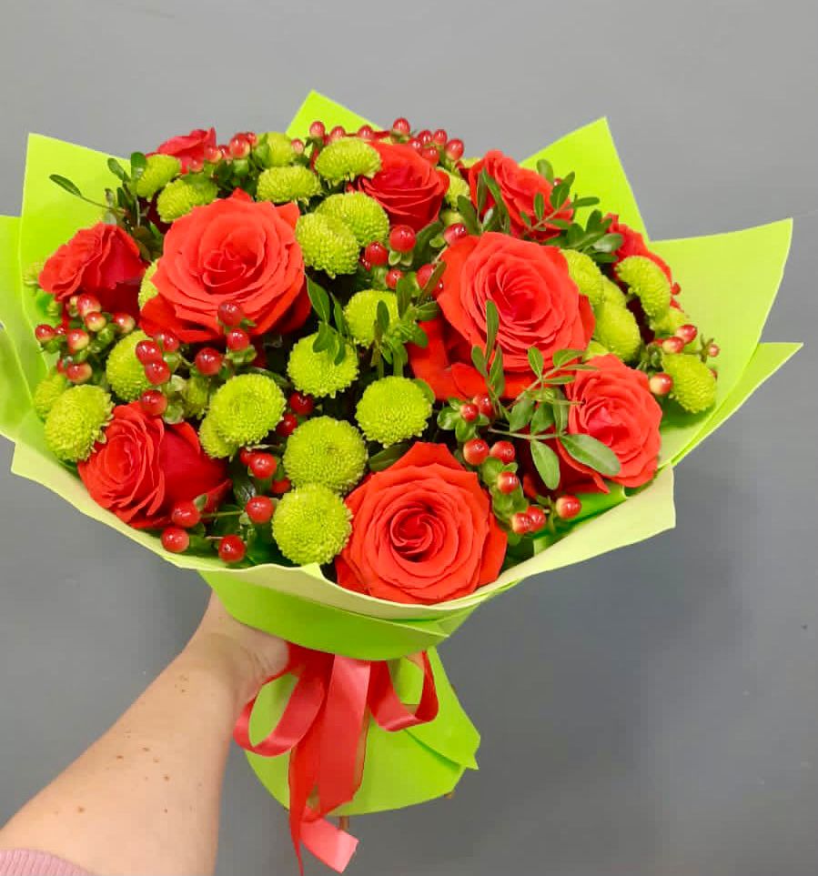 Букет цветов из: Хризантемы и Розы в Черлаке