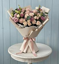 Букет цветов из:  Розы и Лизиантусы в Черлаке