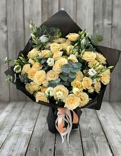 Букет цветов из:  Розы и Лизиантусы #REPLACE_PRED# Черлаке