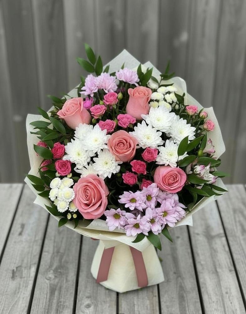 Букет цветов из: Альстромерии, Гвоздики, Розы и Хризантемы в Черлаке