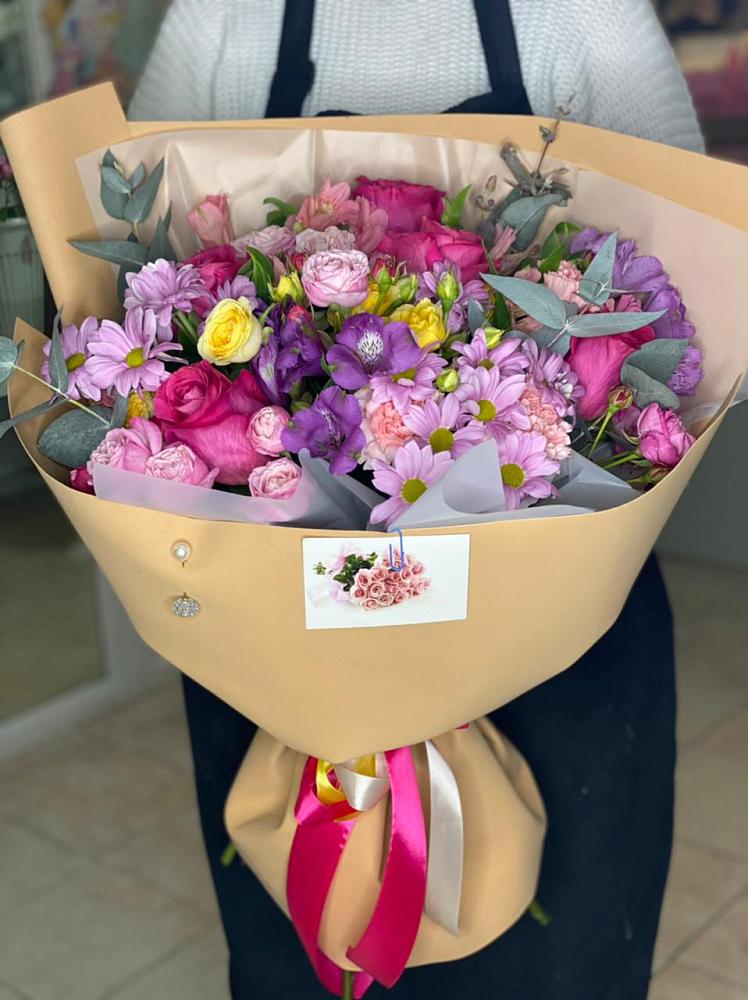 Букет цветов из: Хризантемы, Гвоздики и Альстромерии в Черлаке