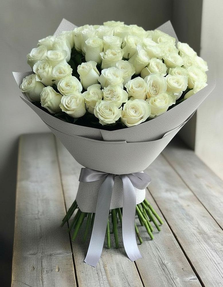 Букет 35 Белых роз в Черлаке