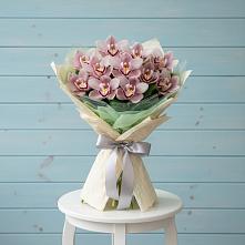 Букет цветов из:  Орхидеи и Розы #REPLACE_PRED# Черлаке