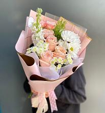 Букет цветов из:  Хризантемы и Розы в Черлаке