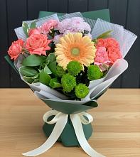 Букет цветов из:  Гвоздики, Розы, Герберы и Хризантемы #REPLACE_PRED# Черлаке