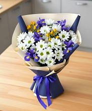 Букет цветов из:  Розы, Ирисы и Хризантемы #REPLACE_PRED# Черлаке