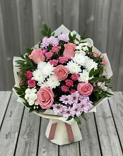 Букет цветов из:  Альстромерии, Гвоздики, Розы и Хризантемы в Черлаке