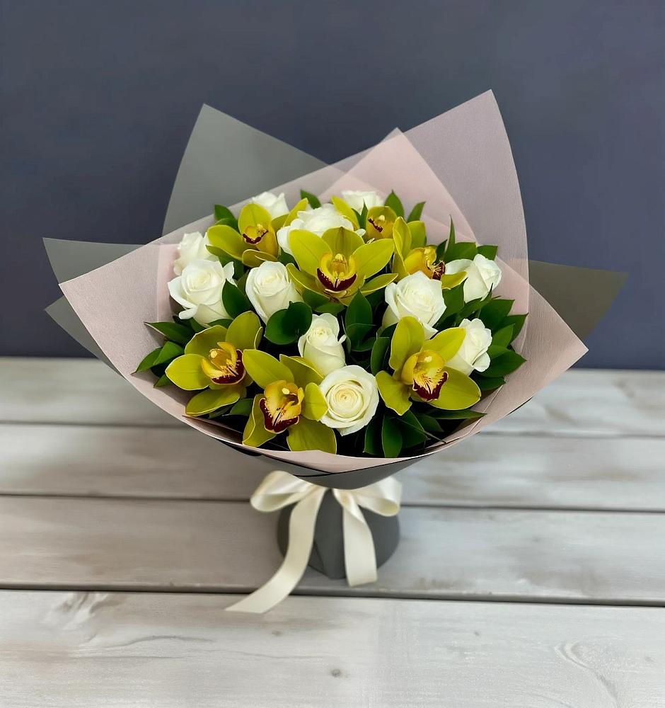 Букет цветов из: Орхидеи и Розы в Черлаке