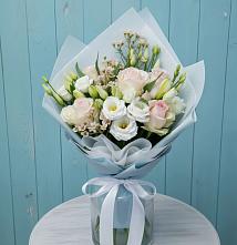 Букет цветов из:  Розы и Лизиантусы #REPLACE_PRED# Черлаке