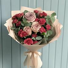 Букет цветов из:  Гвоздики и Розы в Черлаке